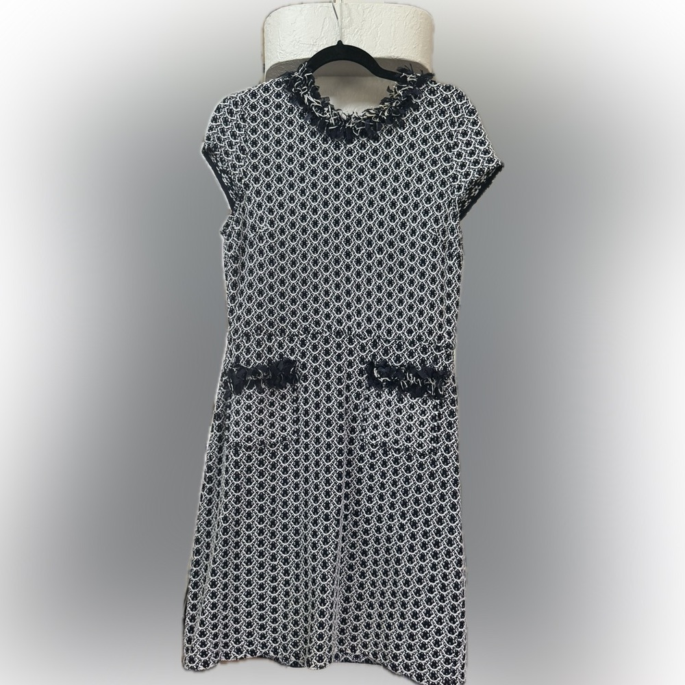 St. John, knits blue and white stunning dress in‎ excellent condition, size 8